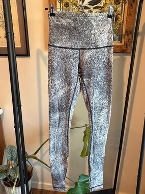 Speckled Lululemon Grey High-Waist Leggings